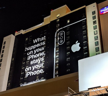 苹果iPhone受销量下滑的影响居然也开始蹭热点了