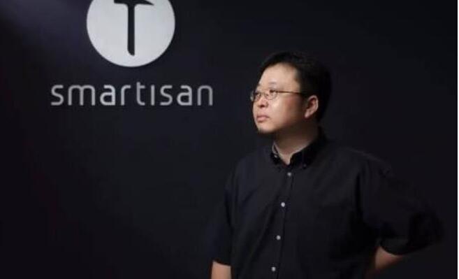 北京法院冻结锤子450万元存款,湖南法院冻结罗永浩股权