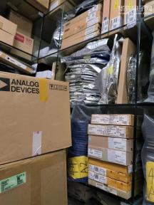 点击查看大图 深圳市福田区芯博源电子经营部实景