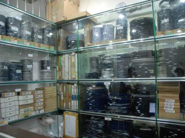 点击查看大图 深圳市福田区新亚洲电子市场启航芯展电子商行实景