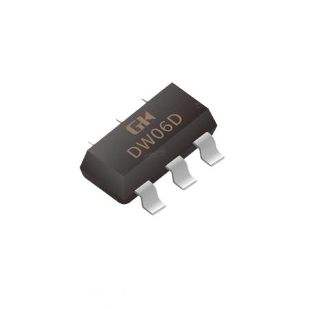 DW06D SOT23-6 充电保护IC 电源电池保护芯片