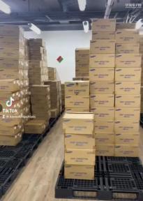 点击查看大图 深圳市福田区三鑫民有电子商行(个体工商户)实景