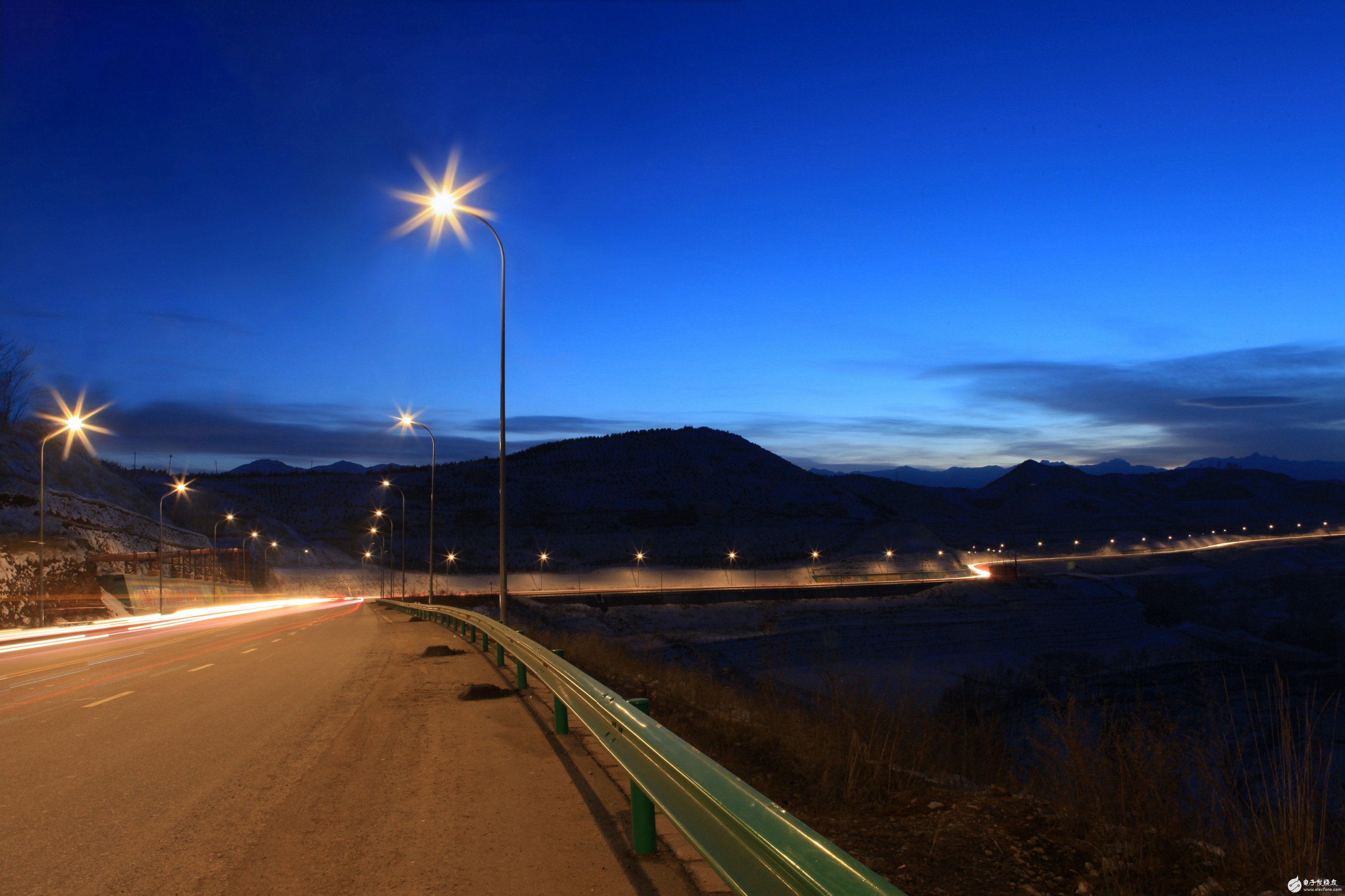 昕诺飞宣布在中国成功部署的智能互连道路照明系统及led路灯已突破