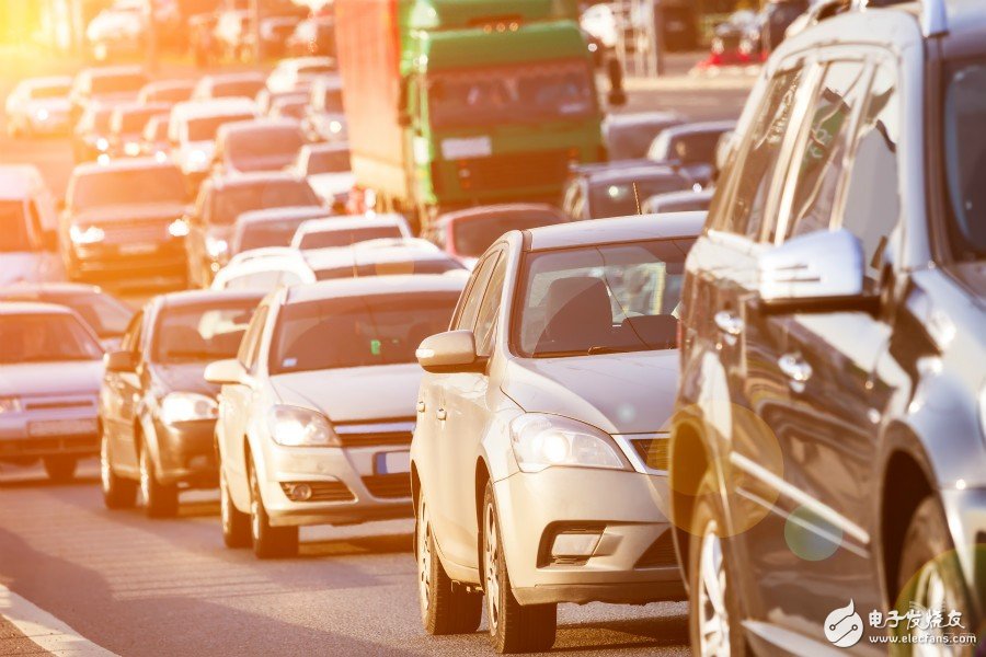 无人驾驶是否能真正缓解拥堵观点不一，该如何辩证地看待其对于改善交通的意义？