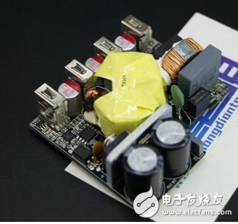 小米4口USB充电器完全可以替代原装充电器，售价69元