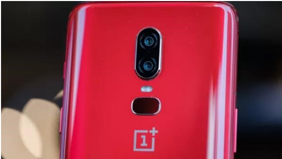 一加6琥珀红：是对艺术的追求，对工艺的追求