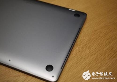 苹果新Macbook Pro真机图赏，好薄、好靓、好高端！