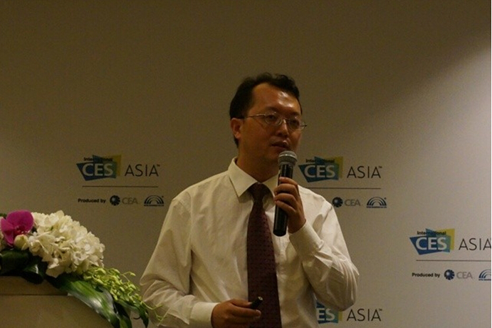 中国移动物联网公司平台运营部副总经理何渝君