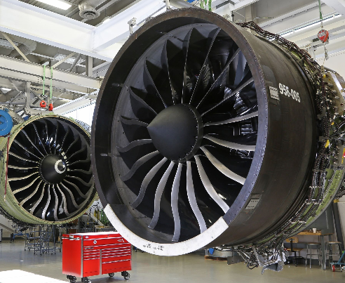 ge航空集团推出的ge90发动机比上一代发动机的燃油效率提高了15%