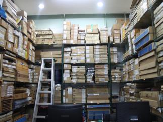 深圳市福田区新亚洲电子市场华尔泰电子商行实景