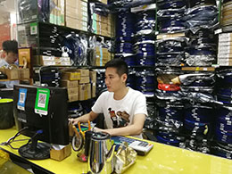 深圳市龙胜微科技有限公司展示图3